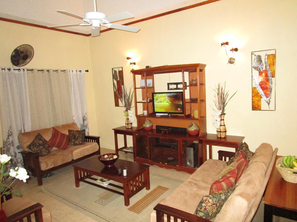 The Residence Portmore Apartments Eksteriør bilde