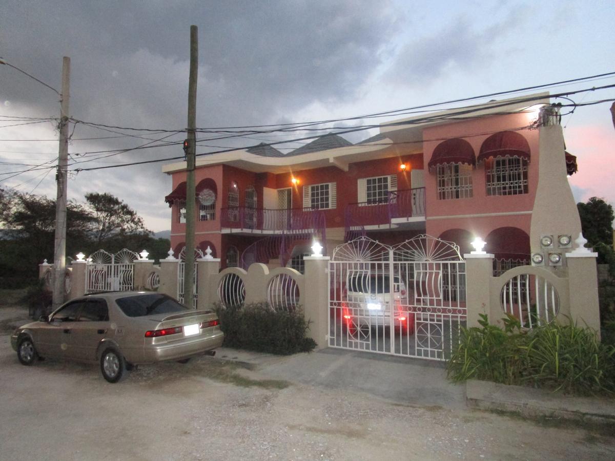 The Residence Portmore Apartments Eksteriør bilde